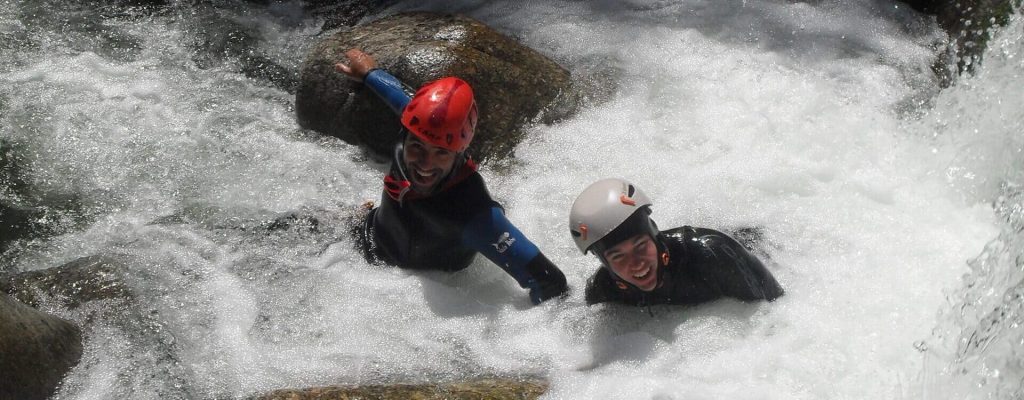 Canyoning près de Montpellier : passage en eau vive dans l’Hérault et les Cévennes
