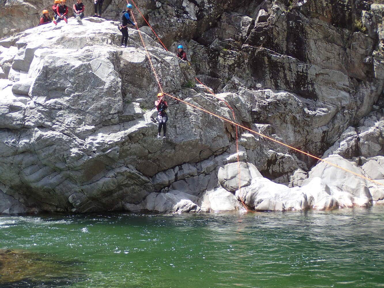 Canyon du Soucy : tyrolienne et vasque en gorge, canyoning dans les Cévennes